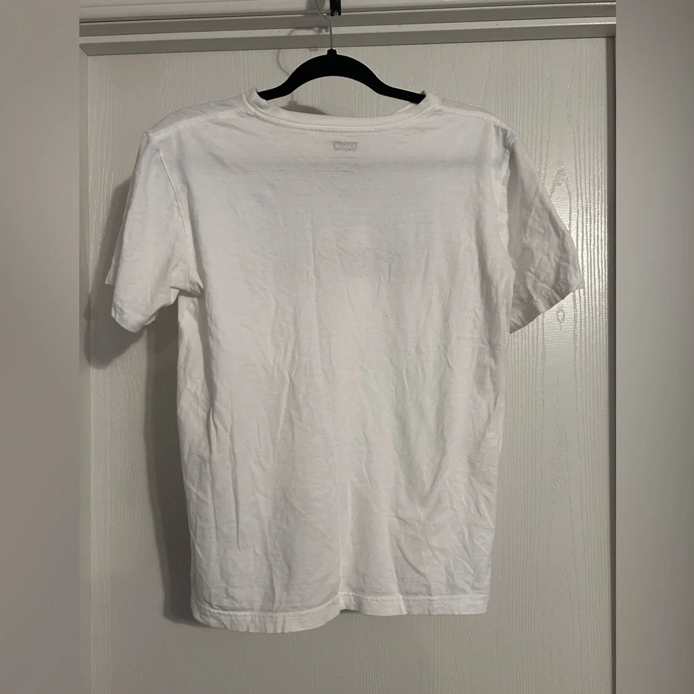 Levi's | White Tee with Blue and Red Logo | Size XL